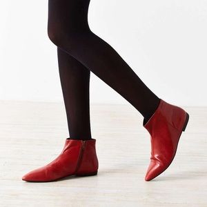 SOLD!! Vagabond Katlin Leather Red Ankle Boot